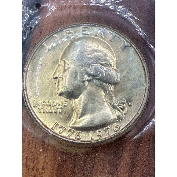 VTG Wooden Clock With Bicentennial Quarters 1976 Coins - Picture 6 of 16